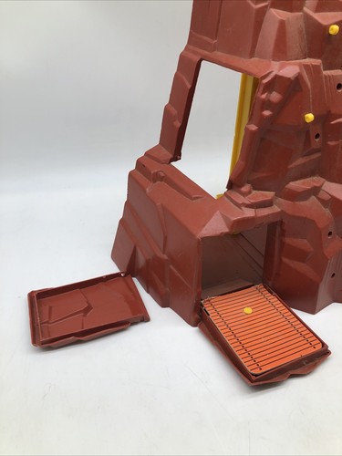 1975 Matchbox Mobile Action Command Rescue Center - Picture 17 of 18