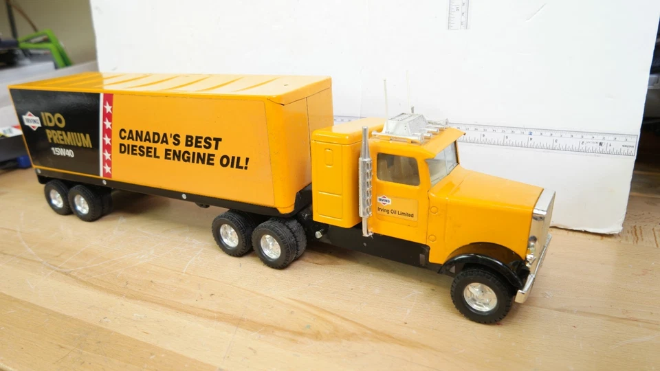 NYLINT Irving IDO Tractor Trailer Semi Truck Pressed Steel 18 Wheelers - Image 2 of 4