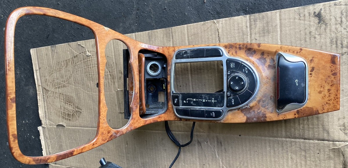 05-12 Mercedes R230 SL500 SL550 Center Console Trim Bezel Walnut