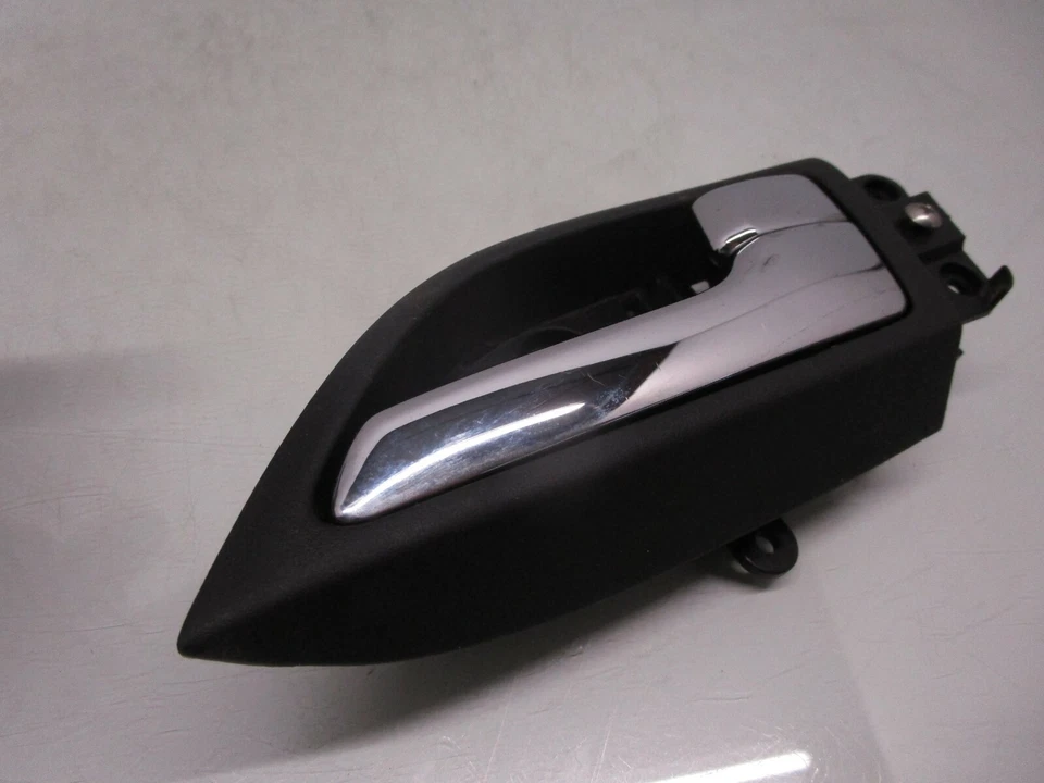 06 - 10 INFINITI M35 M45 REAR RIGHT PASSENGER SIDE INTERIOR DOOR HANDLE OEM - Image 2 of 4