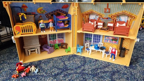 VINTAGE PLAYMOBIL SET - 2005 HOUSE WITH PEOPLE, BABIES AND FURNITURE