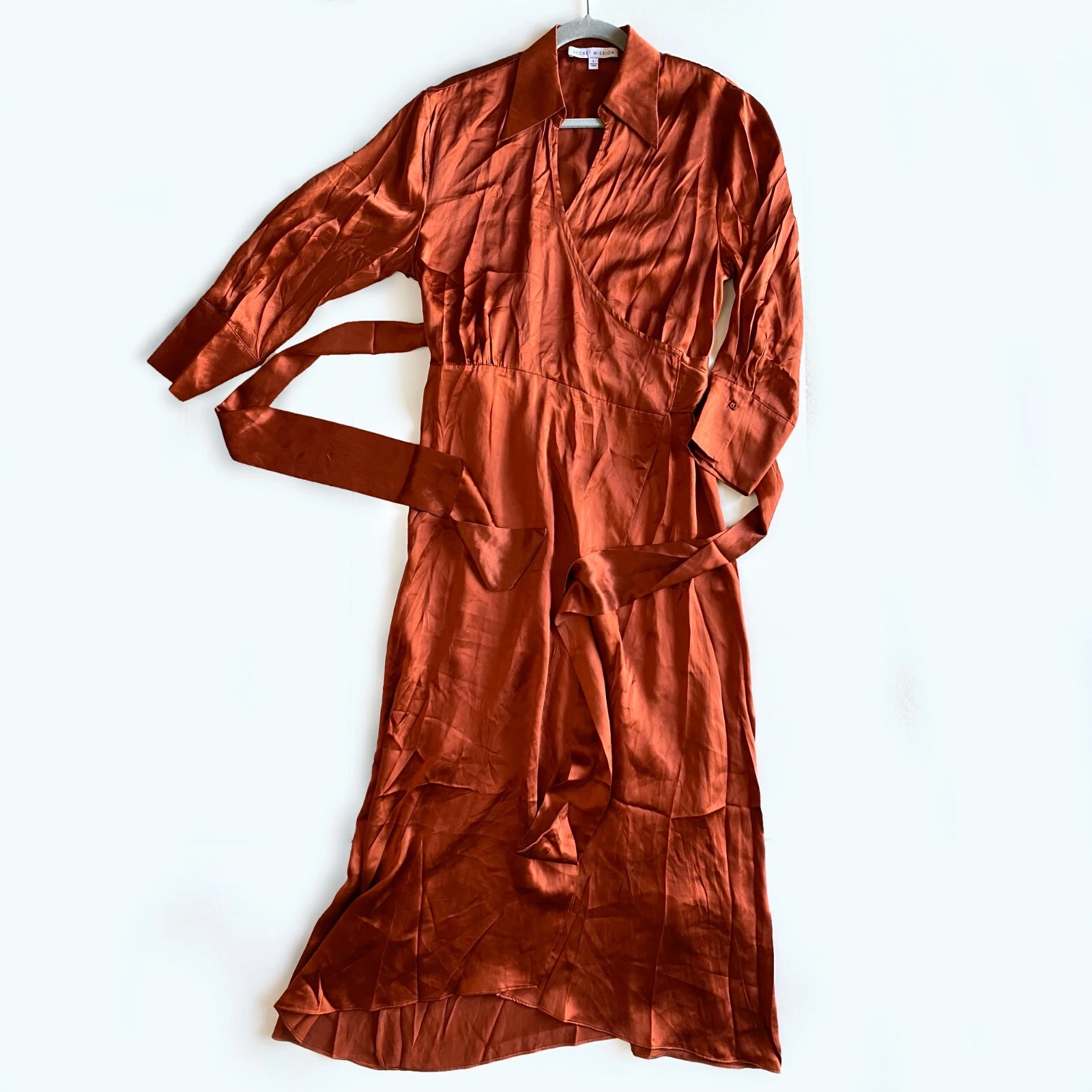 UNDERCOVER Abito maxi Esther Secret Mission in raso di seta avvolgente taglia L arancione bruciato