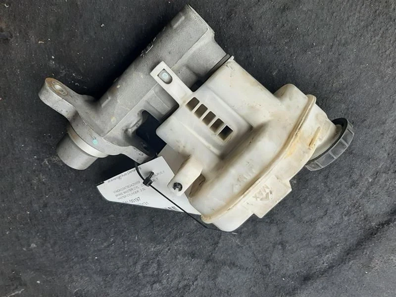 Control de tracción del cilindro maestro de freno 08-09 Mercury Sable 8G1Z2140B Foto 4 de 4