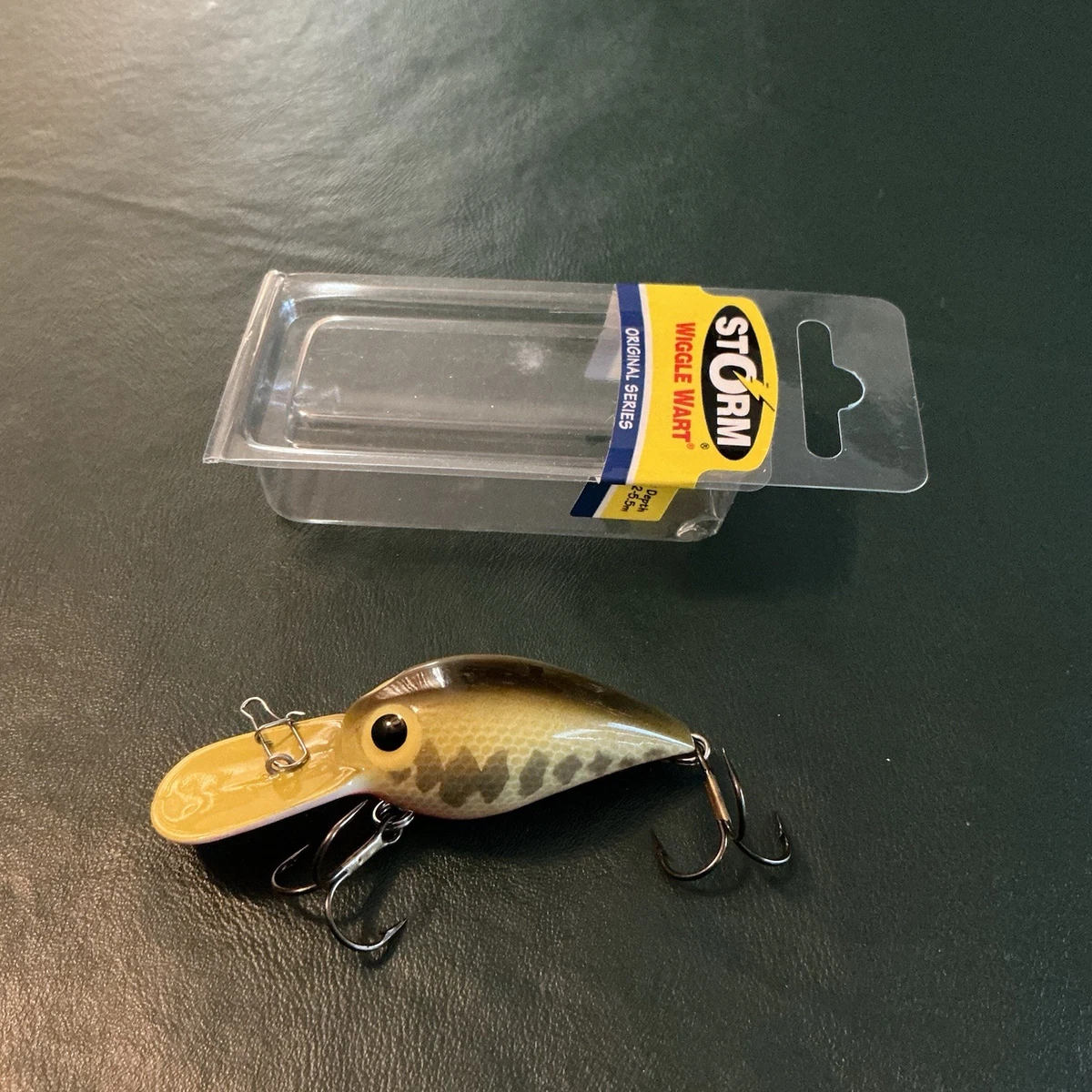 Custom Painted Wiggle Wart Crankbait - "Caramel Craw" Pattern For Bass Fishing (Dives To 8 Ft)