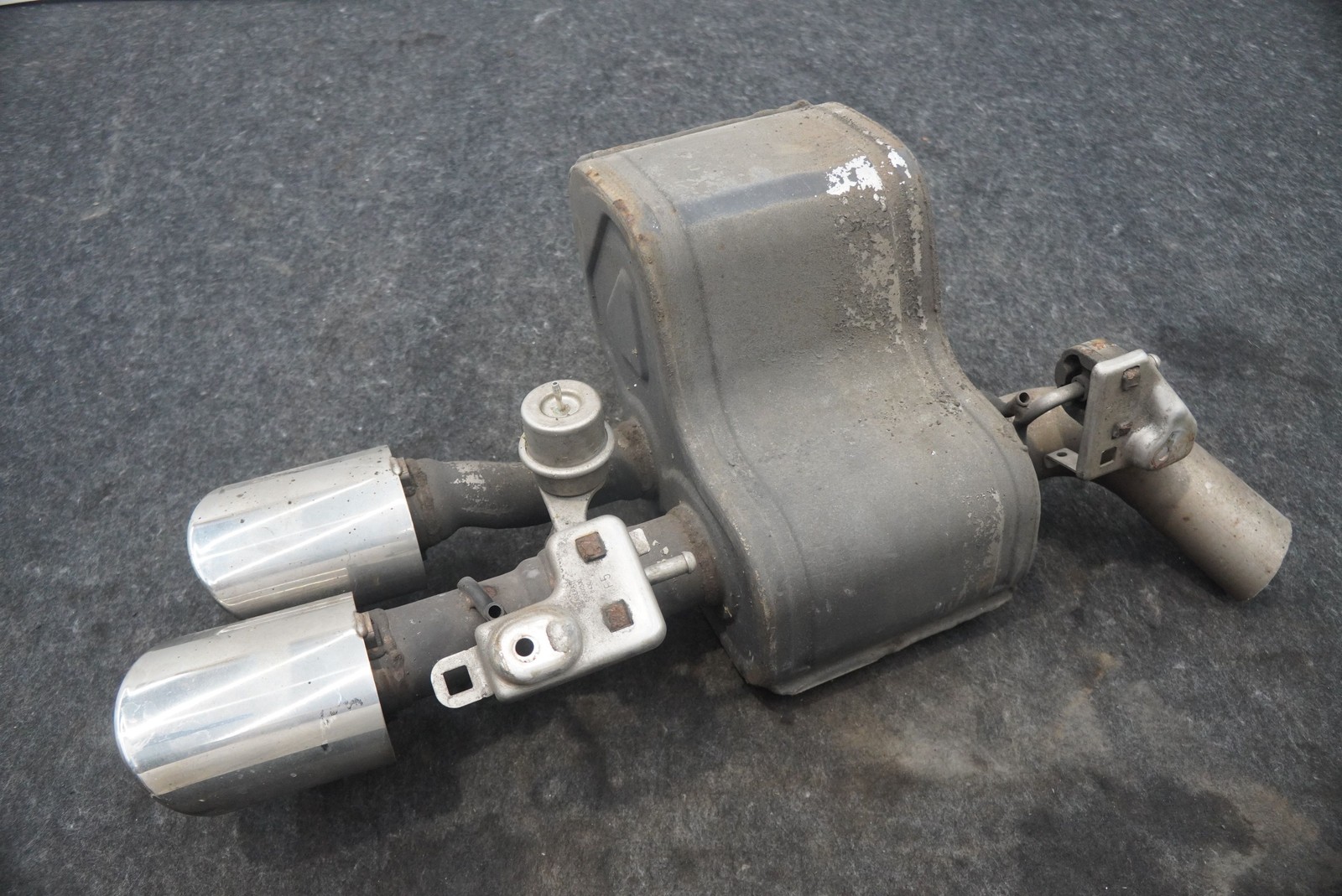 Rear Left Exhaust Muffler Tail Pipe 670103684 Maserati Quattroporte M156 2014-16