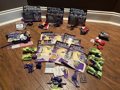 Transformers: 11 sets (Constructicon, Insecticon, Decepticon, & more)