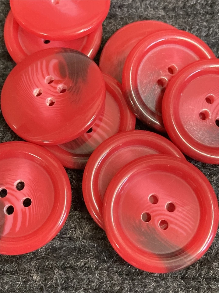 Horn Effect Red / Wine 25mm / 40L Polyester Buttons Pack Of 10 - Image 2 of 4
