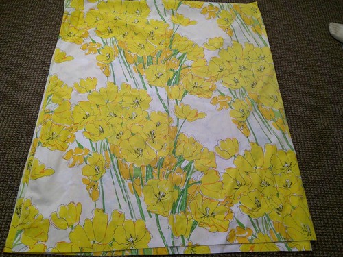 Vtg 70s VERA Neumann SPRINGTIME Burlington Yellow Floral Flat Sheet 81"x104" USA