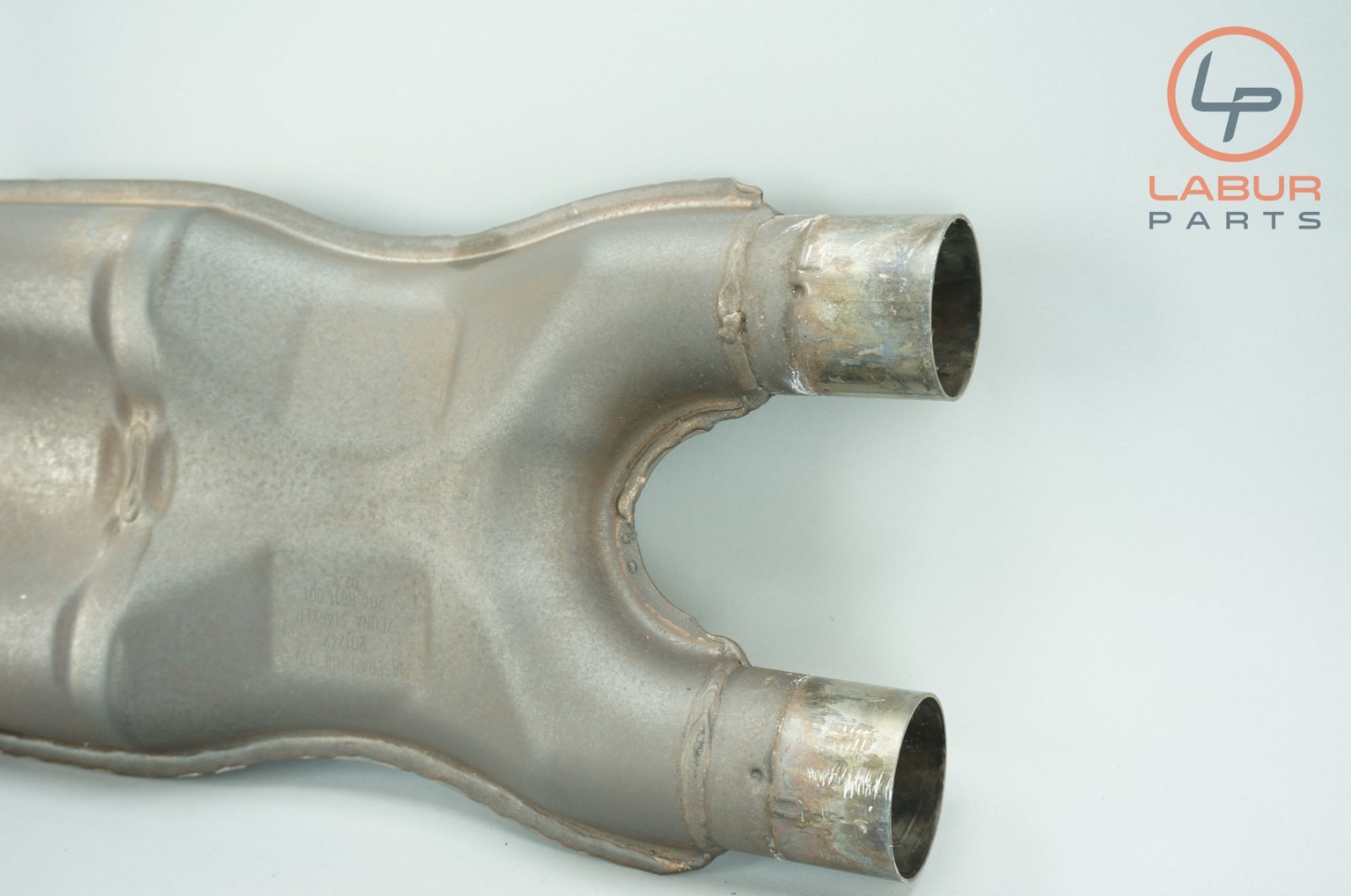 M139 05-07 Maserati Quattroporte Exhaust Mid Pipe Center Resonator Silencer 1023