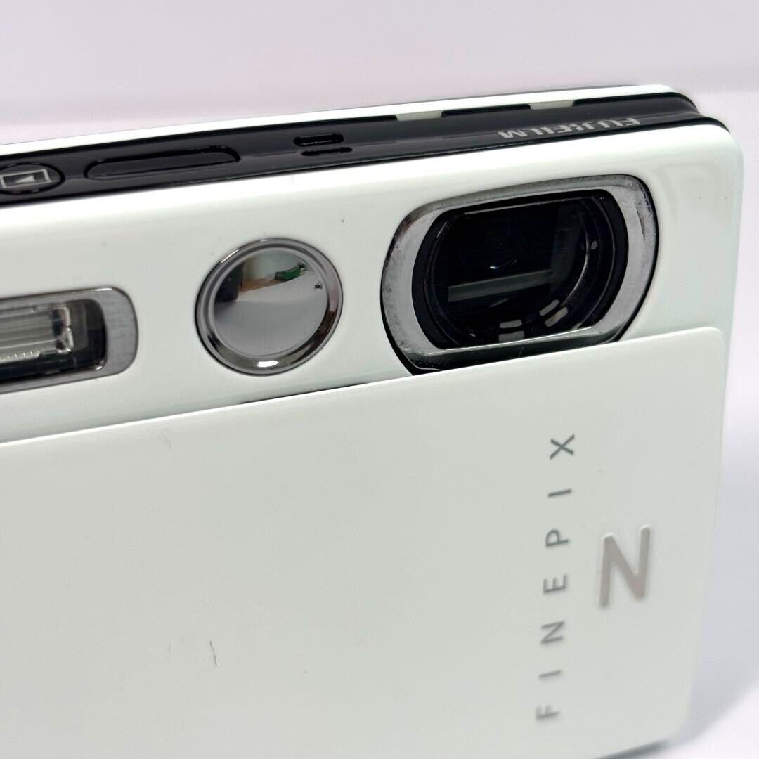 Fujifilm Finepix Z110 White 14.1MP 5x Compact Digital Camera Fujifilm Finepix Z110 White 14.1MP 5x Compact Digital Camera