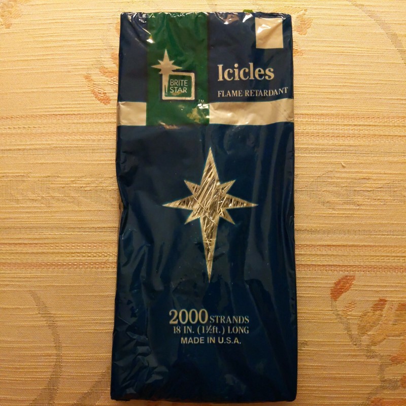 NEW NIP Christmas Tree Tinsel 2000 Strands 18"  Brite Star Silver Shiny Icicles