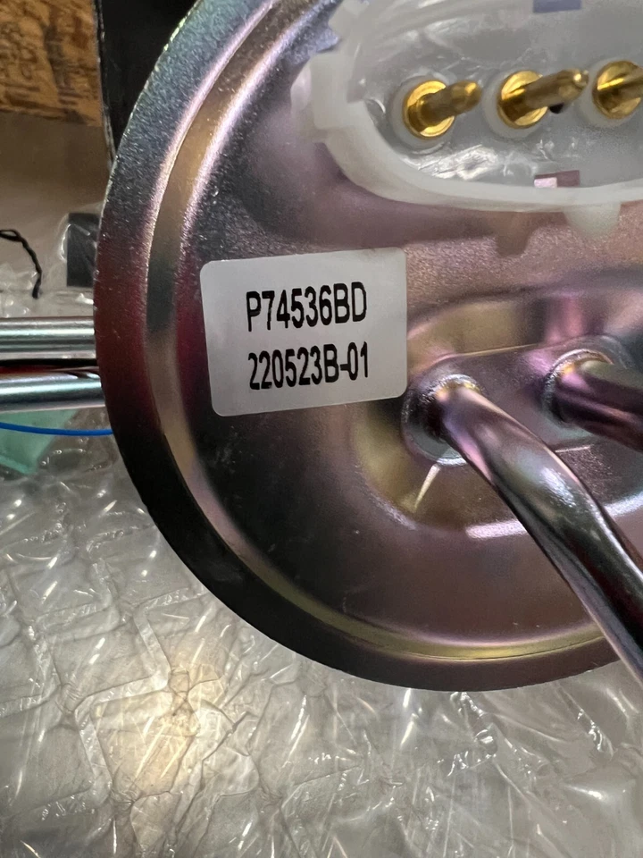 Conjunto de suspensión de bomba de combustible Carter P74536S para Ford F-150, F-250 1985-86 Foto 3 de 4