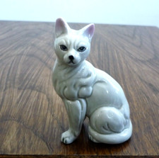 RARE Collectable Vintage Porcelain Muscle Cat Figurine Ornament Exc.Cond. 9.5cm