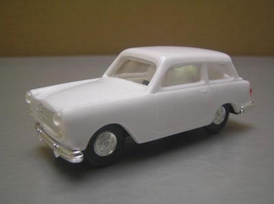Izola Innocenti Austin A40 1/43 scale Rare Plastic Model made in Yugoslavia NM+