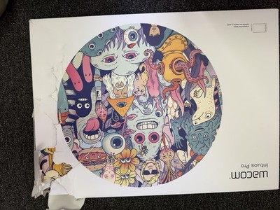 Wacom Intuos Pro Drawing Tablet, Large 16.8'' x 11.2'' PTH-860 / Damaged