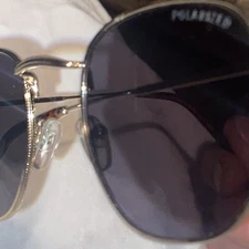 Fashion-Forward Polarized Hexagon Sunglasses