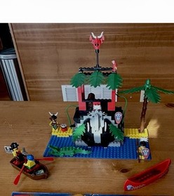 Lego 6264 Pirates Islanders Forbidden Cove 100% Complete w/Instructions