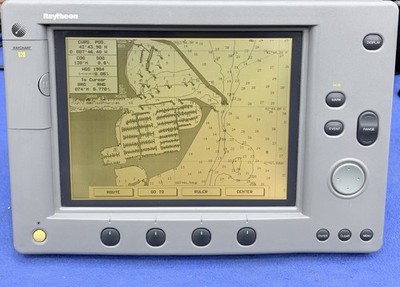 Raymarine Raytheon 620 / RC620 Chartplotter Display - Tested & Working