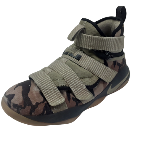 camo lebron