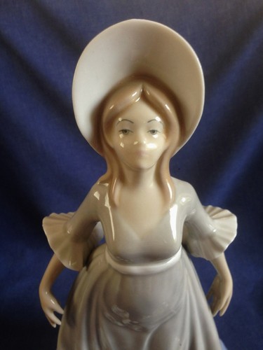Vintage D'ART SA Spain. Figurine. Handmade. - Picture 2 of 4