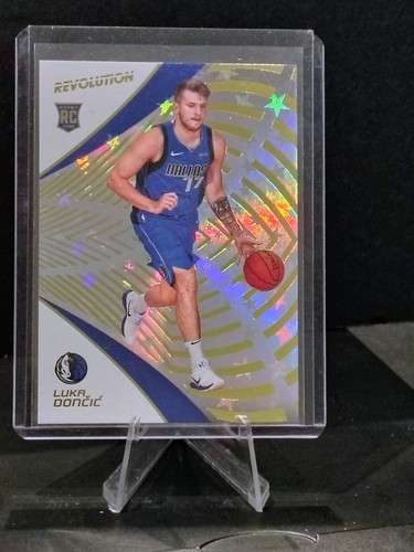 Luka Doncic [Astro] #128 2018 Panini Revolution card