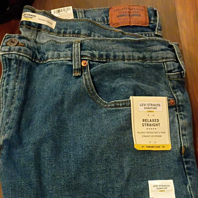 Levi Strauss Signature Men's Relaxed Straight Blue Denim Jeans Stretch 5-Pocket