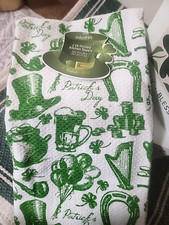 NWT 2 COLORDRIFT Kitchen Towels Set St Patrick's Day Party Celebration