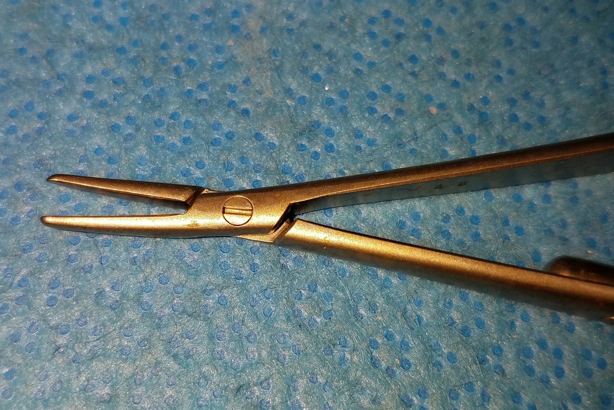 Jarit 355-404 Castroviejo Needle Holders, Curved, Locking | eBay