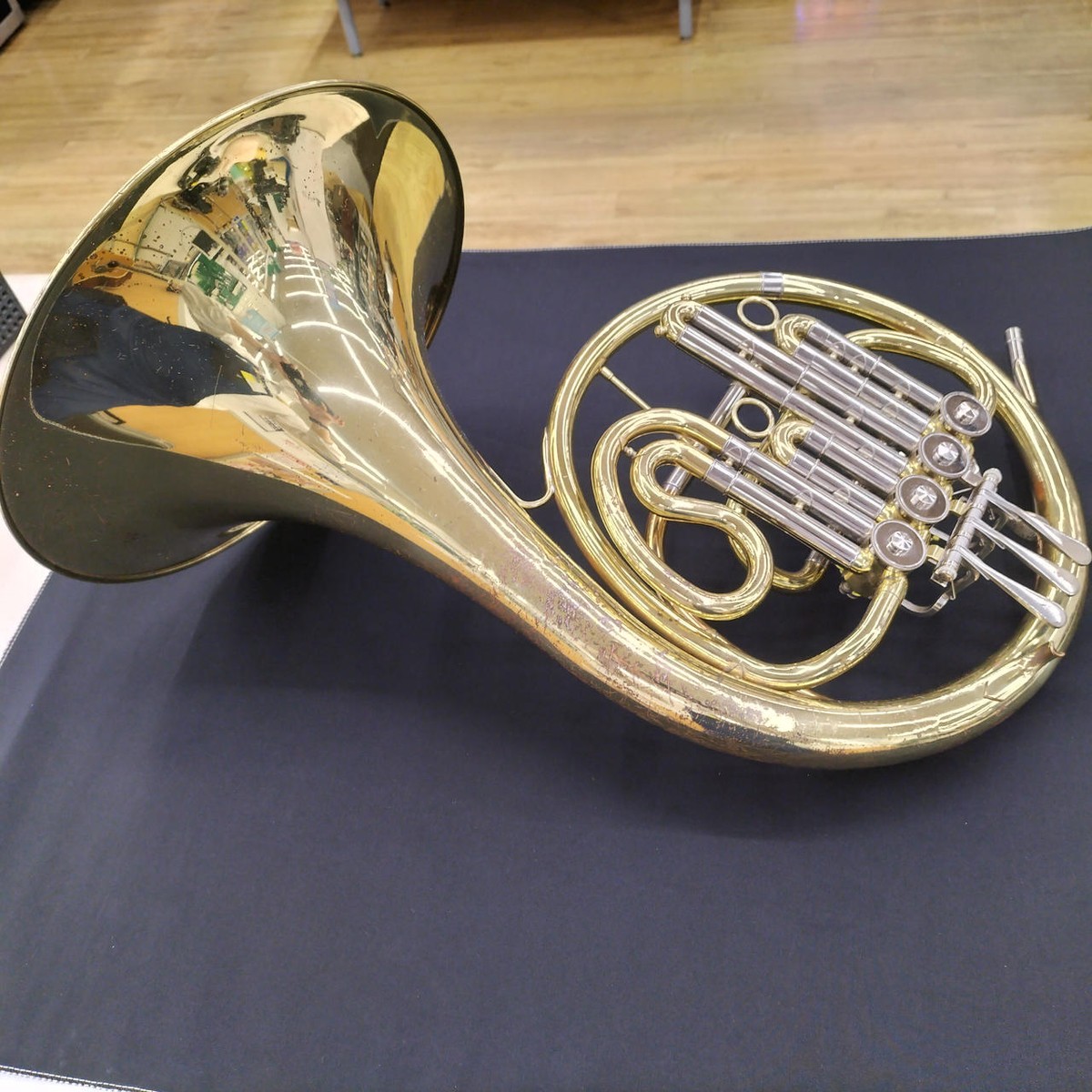 Used Yamaha YHR 321 French Horn With Original Hard Case Used Yamaha YHR 321 French Horn With Original Hard Case
