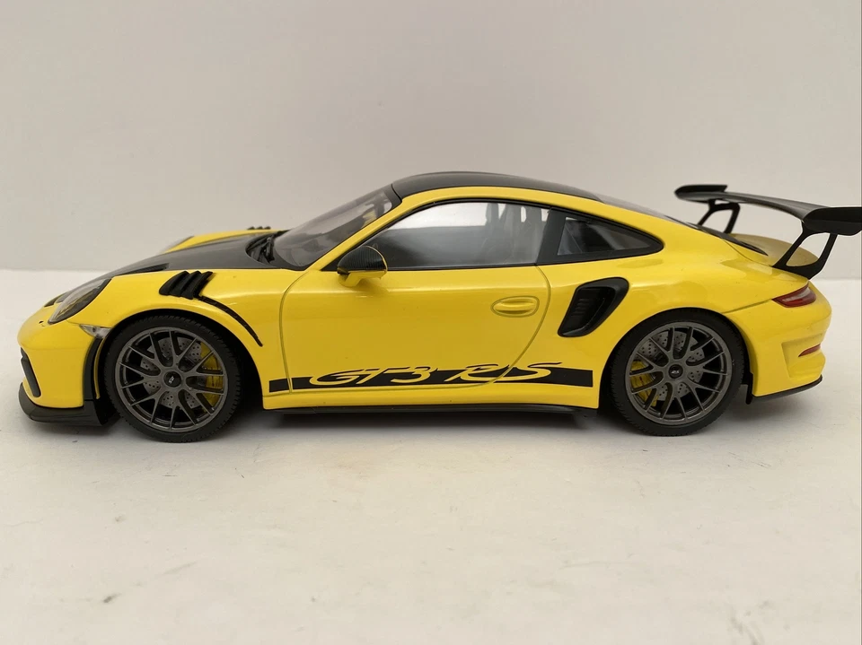 Minichamps 1 of 300 Porsche 911 GT3 RS Weissach 1:18 Yellow wPlat Whls MIB - Image 3 of 4