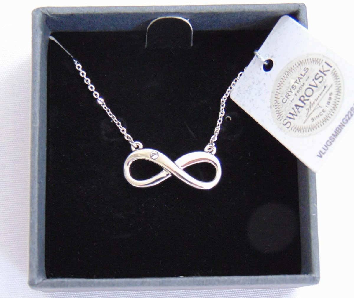 NIB NIC and SYD Infinity Pendant Necklace Silver Plated