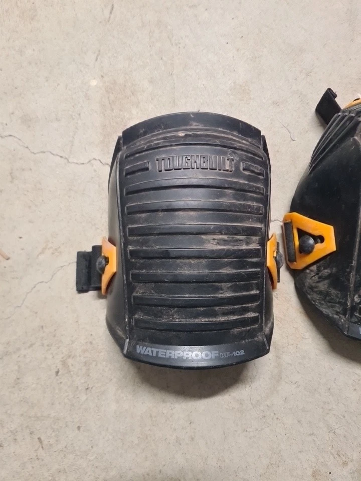 Used ToughBuilt™ Waterproof Knee Pads (2 Pack) - Image 2 of 4