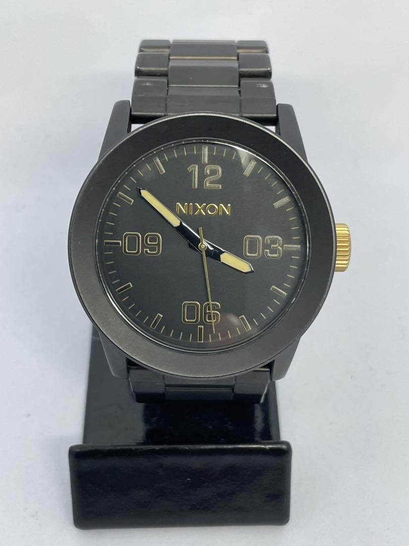 Shipping Included Nixon Private Ss Discontinued Matte Black Gold