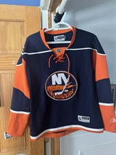 Clark Gillies Signed NY Islanders Jersey, SIZE YOUTH MEDIUM