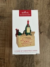 Hallmark Ornament 2023, “A Case of Christmas Cheer” Wine