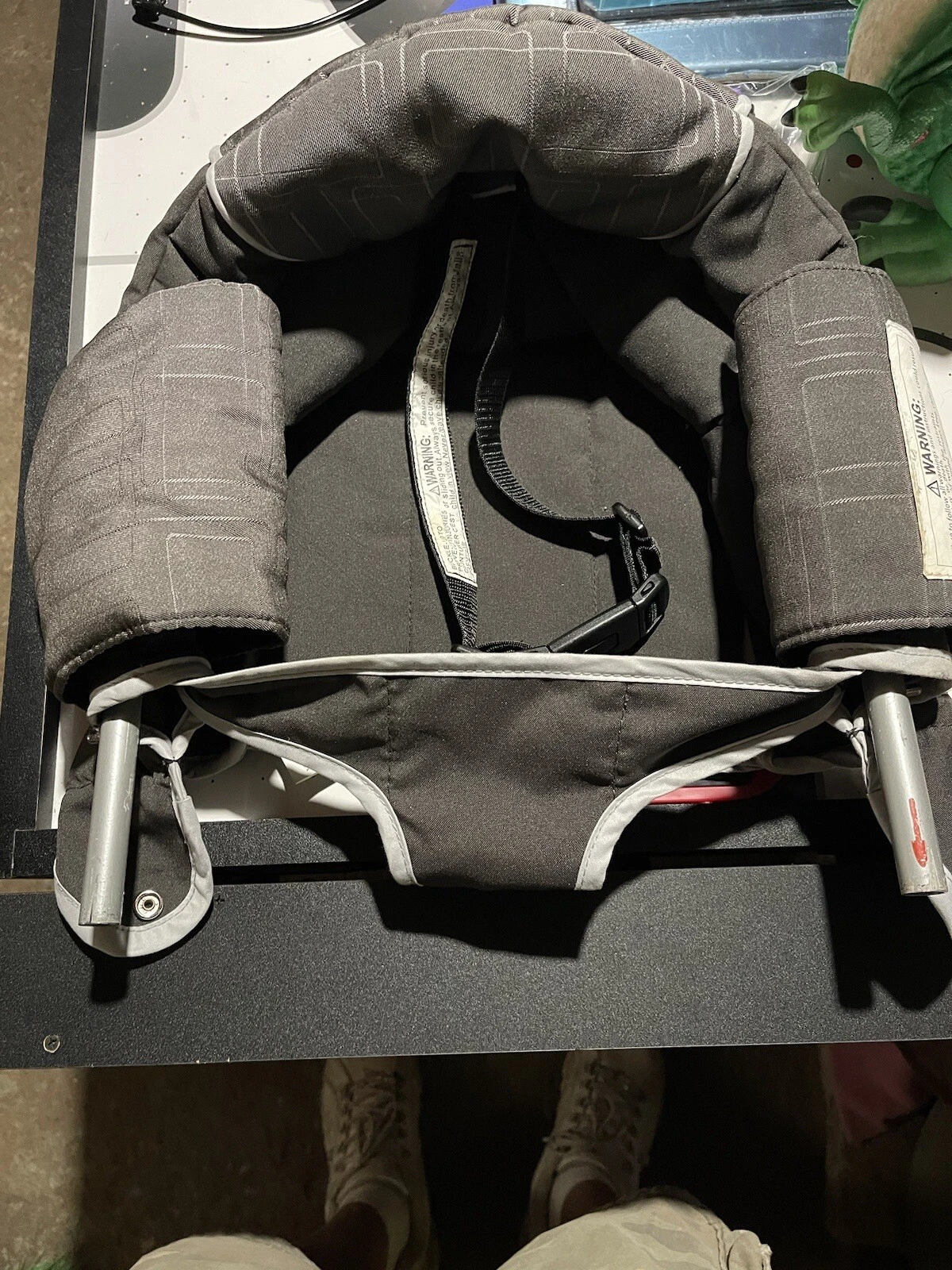 Chicco Deluxe Travel Seat Table Hook-On Quilted Padded Portable Chair Quick Seat