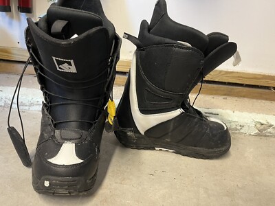 Burton Women's Mint Imprint 1 Snowboard Boots Size 6 | eBay