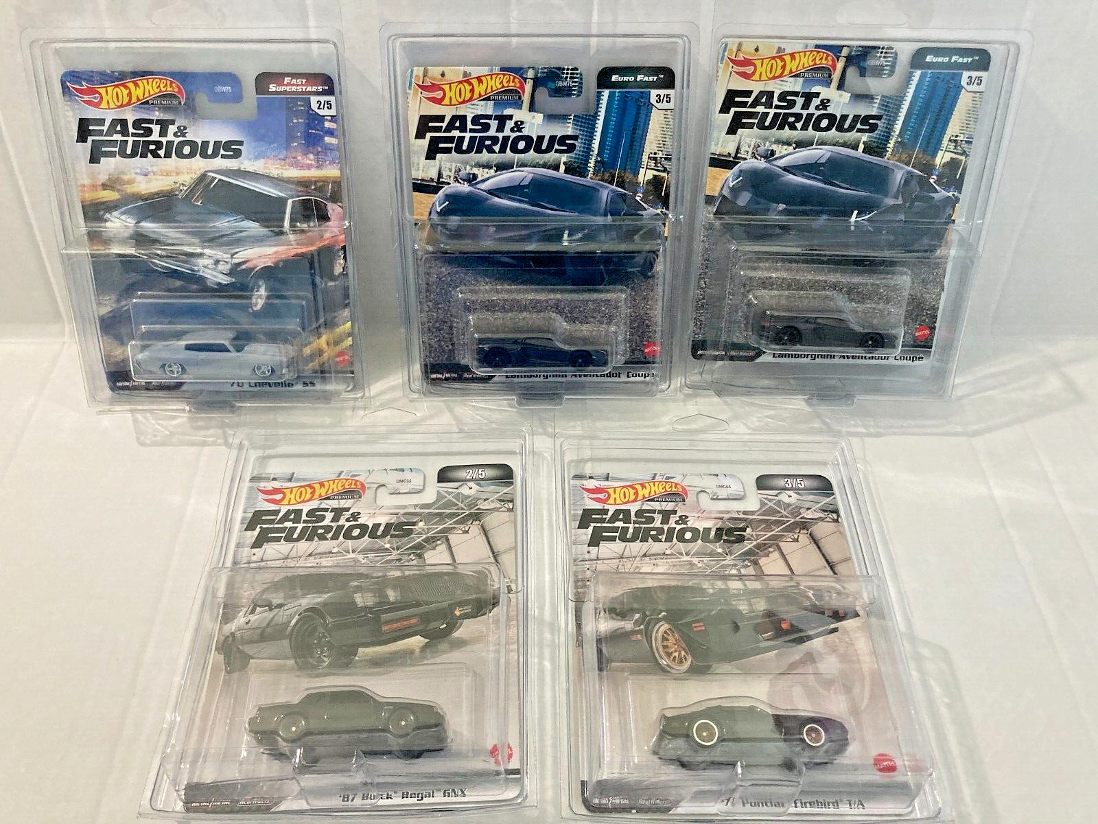 Hot Wheels Premium Fast and Furious lot of 5 mint on card protective case