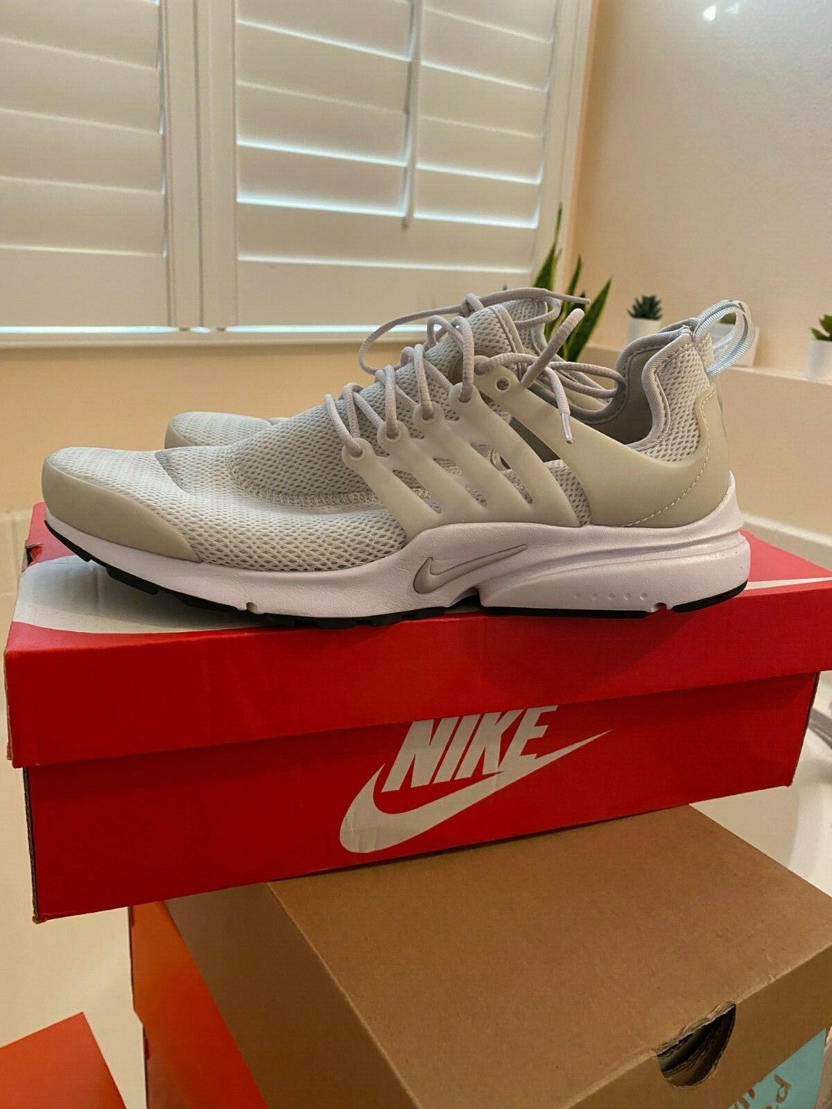 nike air presto light bone
