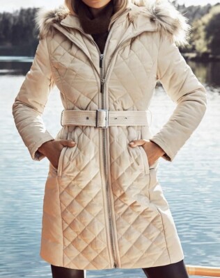 Wintermantel Mantel Mantel Gesteppt Sally Quilted Puffer Beige  42 Forever New