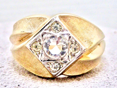 10 K YELLOW GOLD FILLED  NEW OLD STOCK 70'S SIZE 11 CLEAR CLUSTER BAND RING