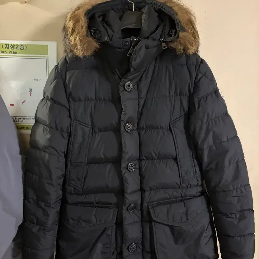 Moncler Cluny 2 Size Black Down Jacket thumbnail 7