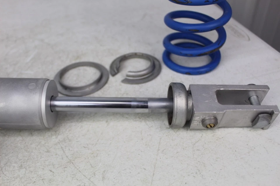 Amortiguador trasero Honda CR125R 1994 OEM 52400-KZ4-761 CR125 CR 125 94/5 Foto 2 de 4