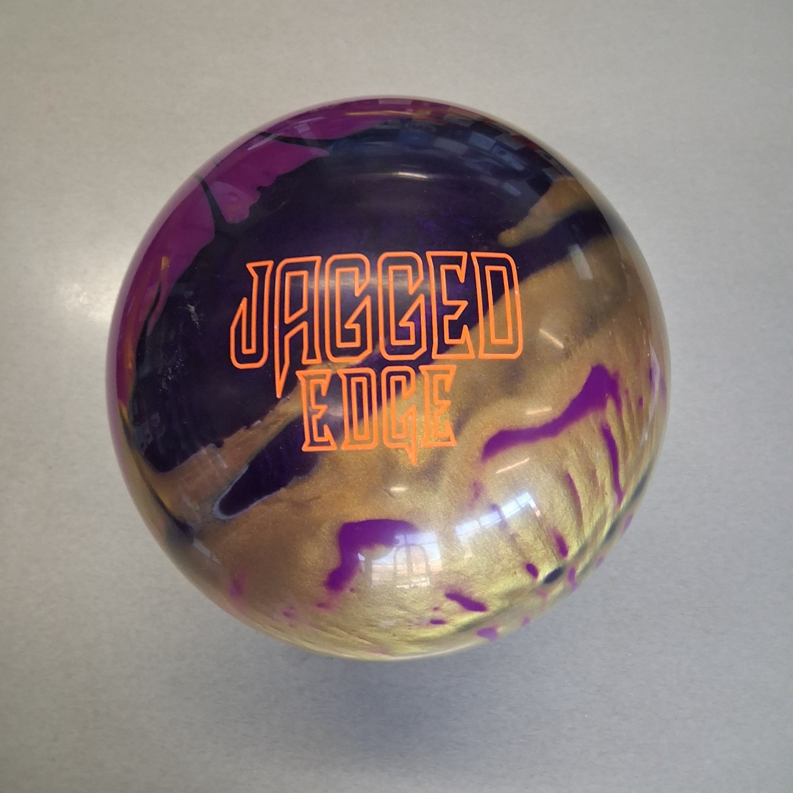 Brunswick Jagged Edge Hybrid BOWLING ball 16 lb. 1st quality