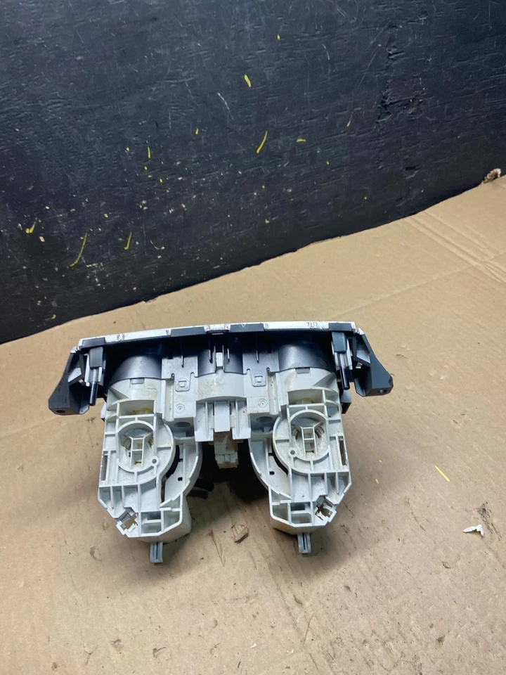 Panel de control de clima manual Mazda 3 2010 2011 aire acondicionado OEM T1939 DG Foto 4 de 4