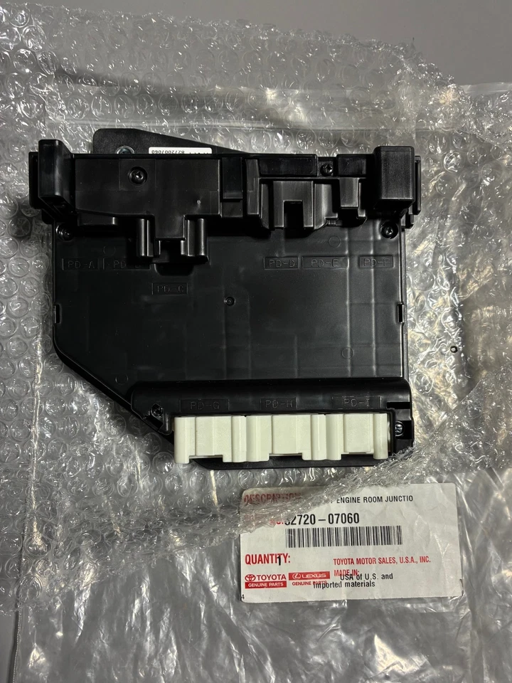 Genuine Toyota Fuse Block Assy, Engine Room Junction 82720-07060 OEM - Image 4 of 4