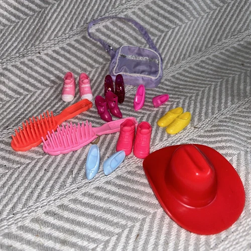 Vintage Barbie Skipper Shoes, Cowgirl Hat, Clothes & Accessories B1