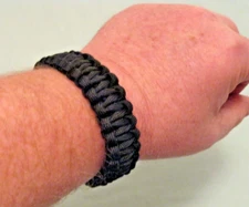 Paracord Bracelets Size XL    YOU CHOOSE THE COLOR     FREE SHIPPING