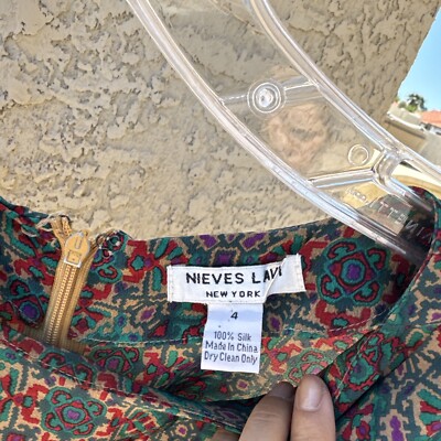 Nieves Lavi Retro Green Red Floral Dress 100% Silk Dress Size Medium V1