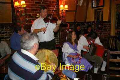 Foto 6x4 Epilog für eine Wassail Maplehurst\/TQ1924 Nach der Wassail die c2007